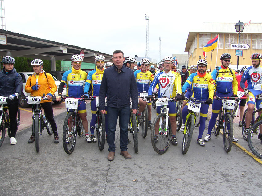 Mauricio Cabeza con el equipo Club Ciclista Platero