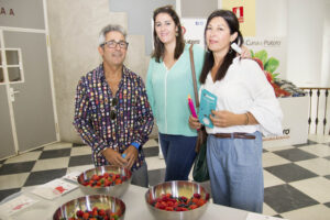 Cuna de Platero difunde las propiedades saludables de sus berries en las I Jornadas de Salud “Acercándonos”