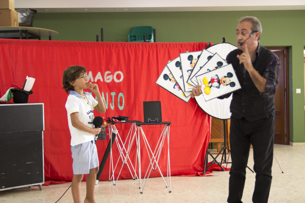 Cuna de Platero celebra una jornada de convivencia con más de 150 niños de socios y trabajadores