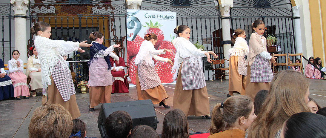 Cuna de Platero revitaliza Moguer con el patrocinio de la Feria de Época 1900