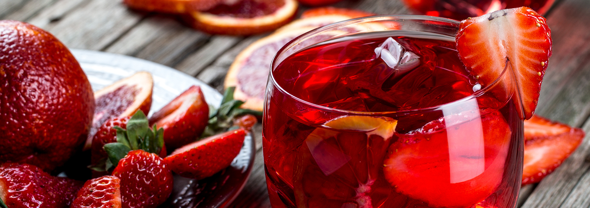 Ponche de Fresas y Especias para Brindis Especial